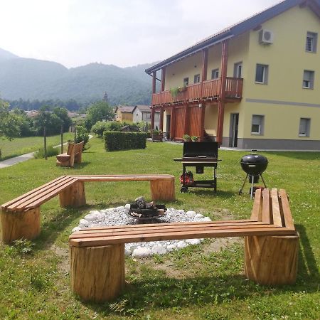 Hisasmihelka Apartment Kobarid Bagian luar foto