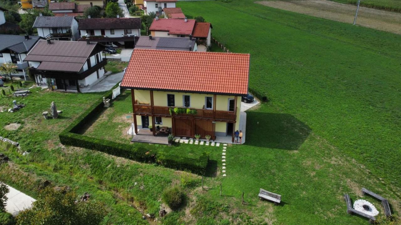 Hisasmihelka Apartment Kobarid Bagian luar foto